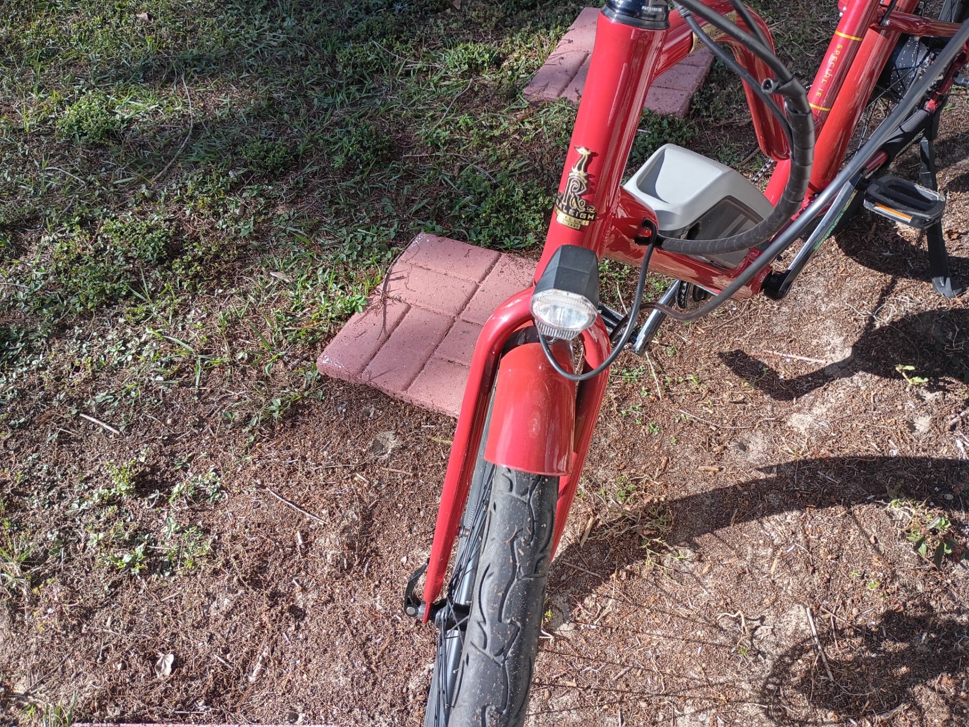 Peddle assist electric bike