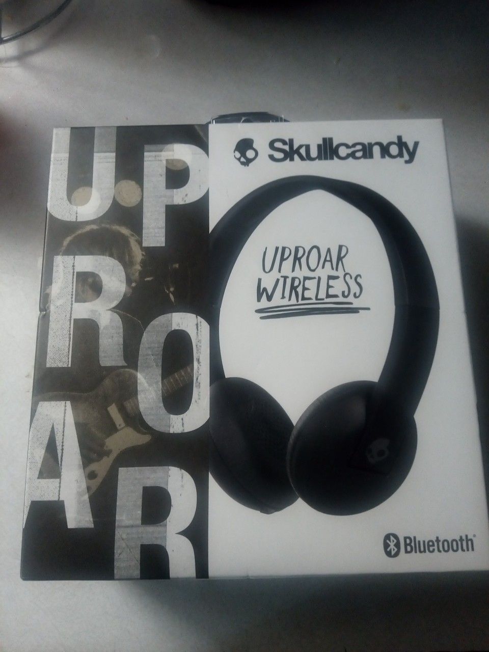 Skullcandy uproar wireless headphones new in box