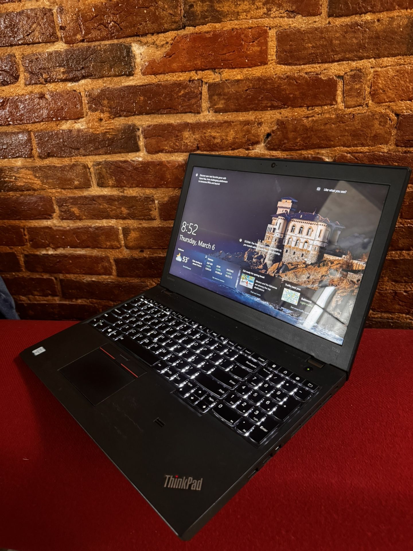 15 INCH LENOVO LAPTOP