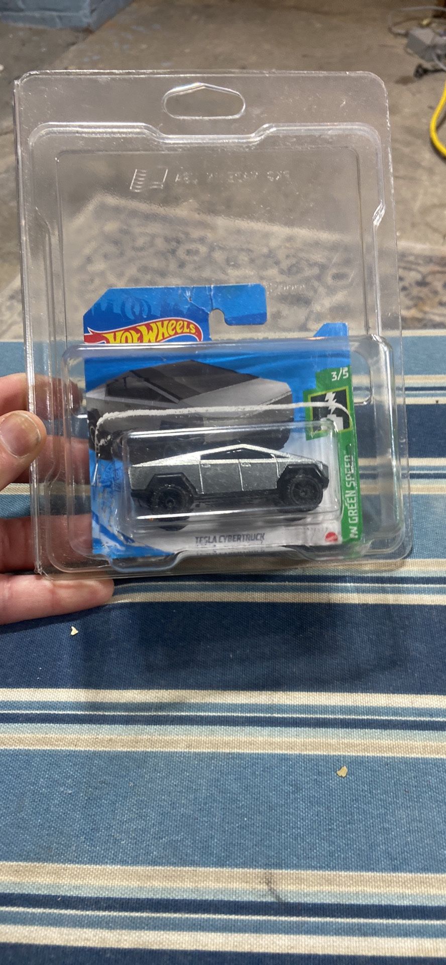 Tesla Cybertruck