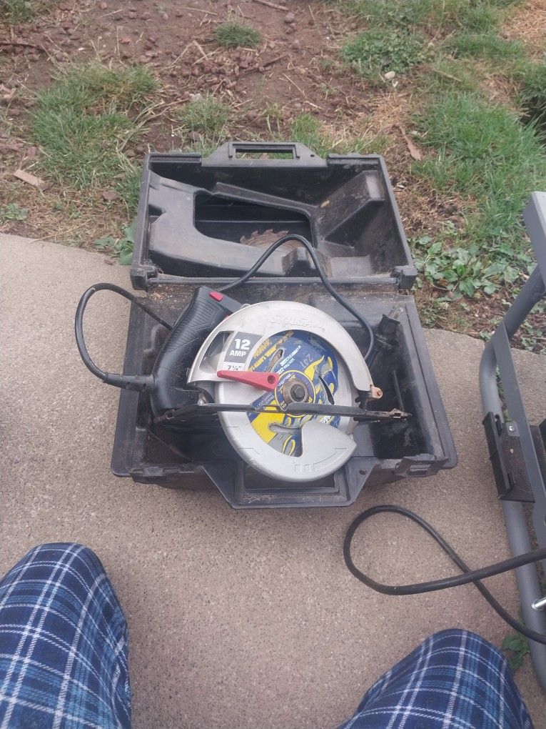 Skill Saw With Case