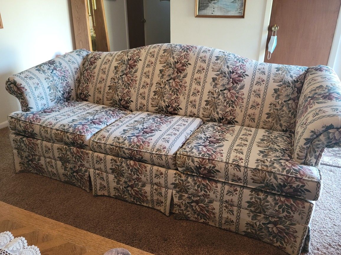 FREE Sofa