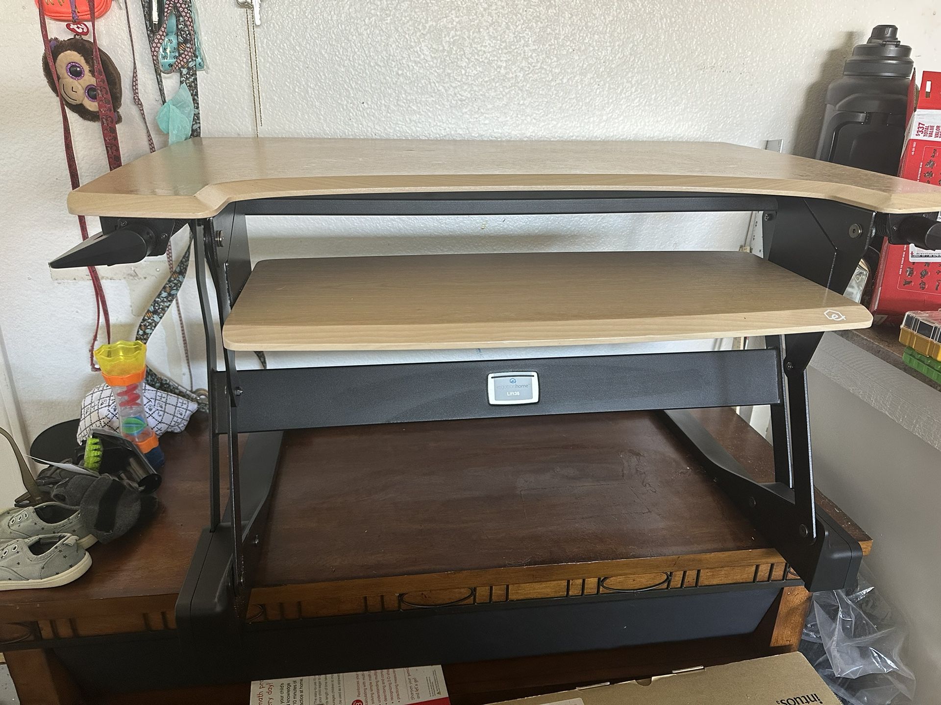 Ergotron Lift35 Stand Up Desk