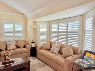Interior Wood Shutters- Custom, Plantation, Professional Installation, Licensed Company, Window Treatments & Coverings, Persianas De Madera, Espanol
