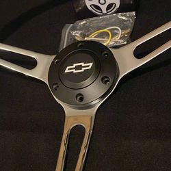15 Inch Leather Wheel With Laser Logo Bow tie Horn Button 