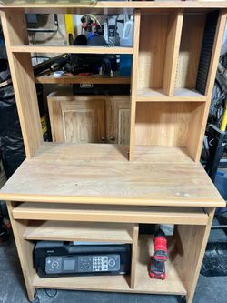Computer desk