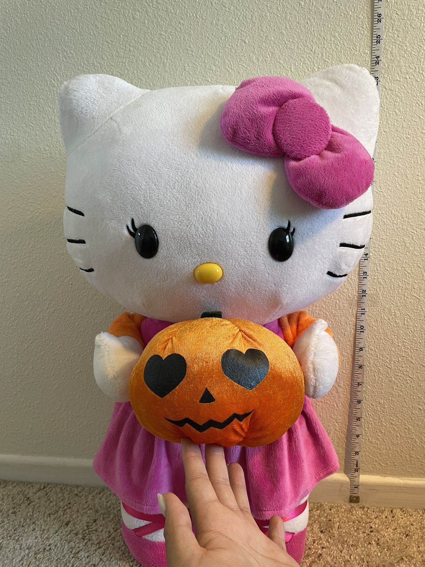 Hello Kitty Ballerina Halloween Pumpkin Greeter