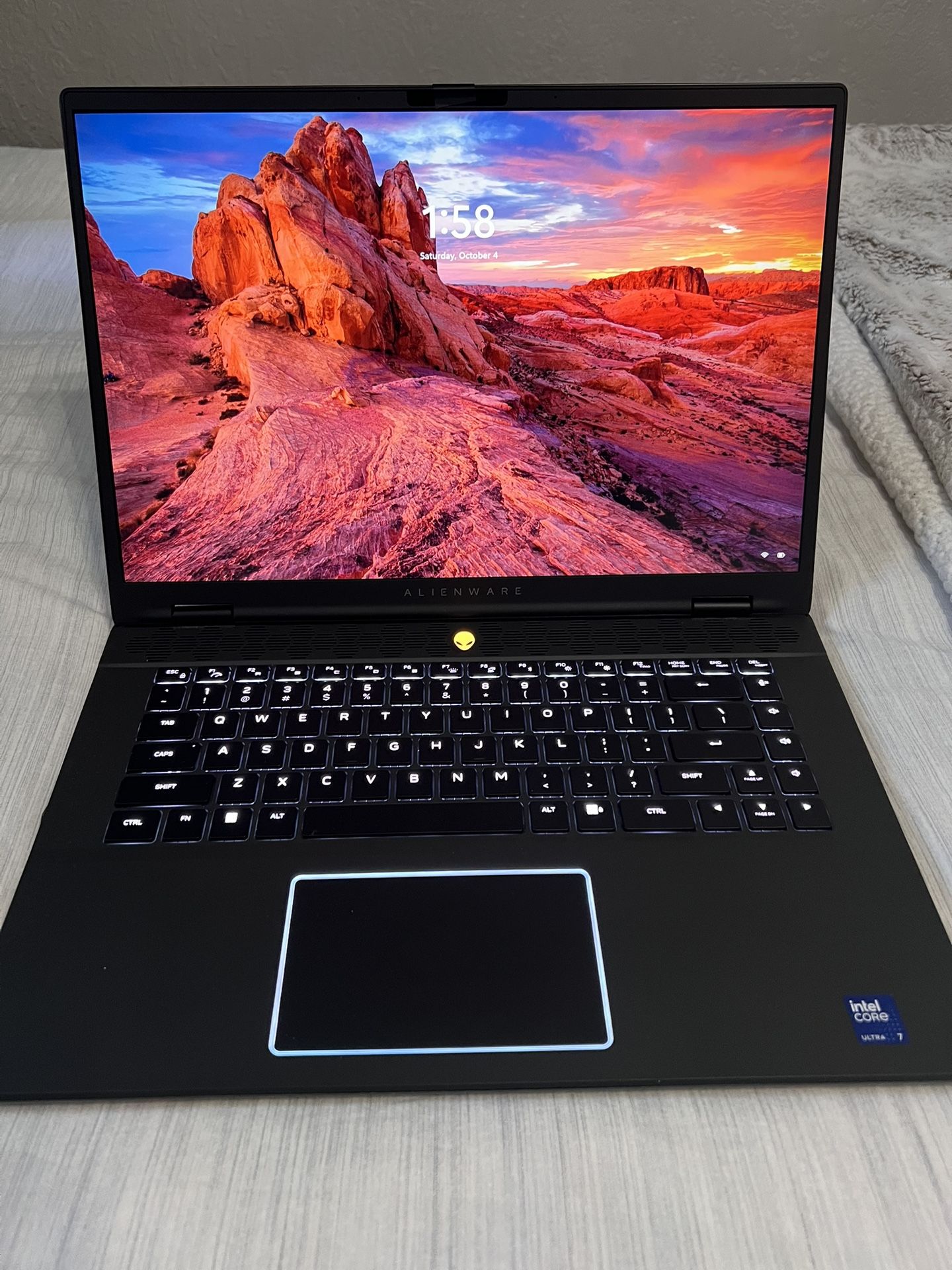 Alienware Laptop M16 R2