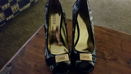 Size 9 Guess Snake Skin High Heels