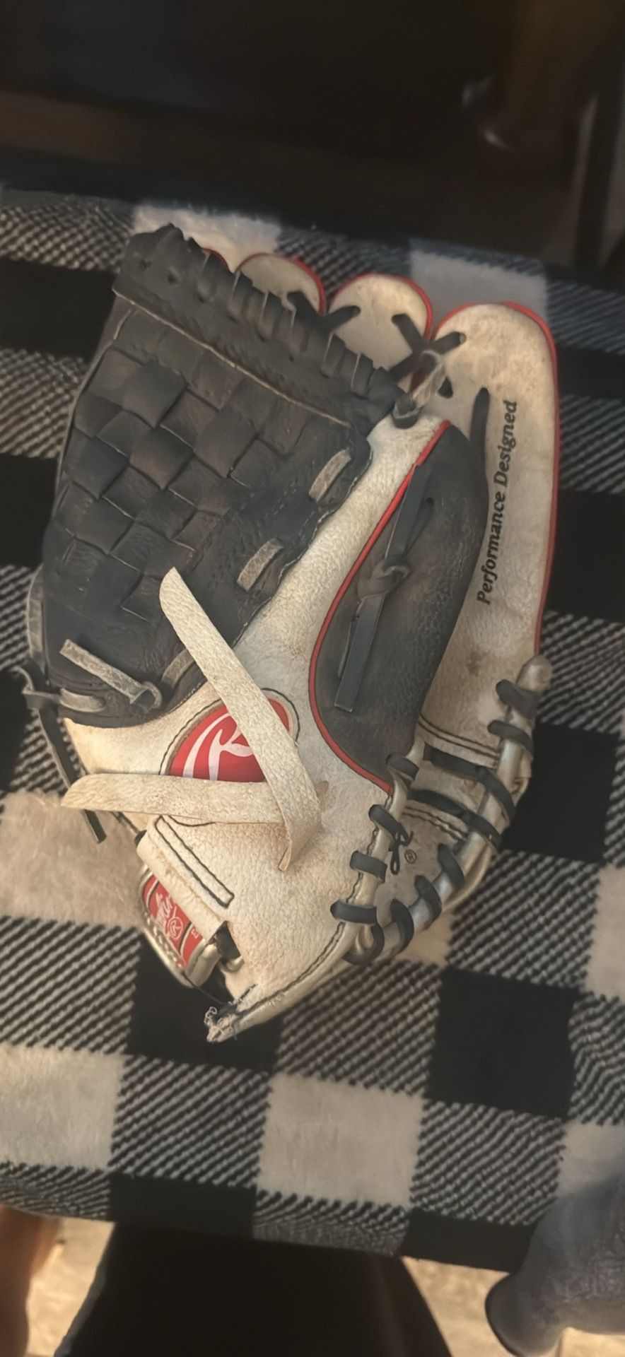 Rawling Youth Baseball Or Softball Glove 