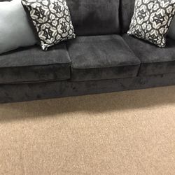 Living Room Couch With Pillows