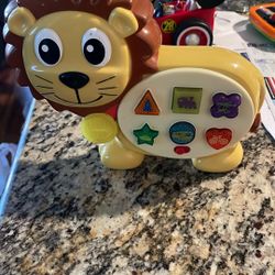 Used Early Learning On The Go Buttons Lion 