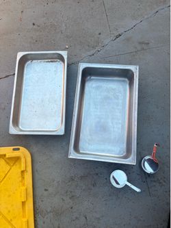 Metal tray with the burner