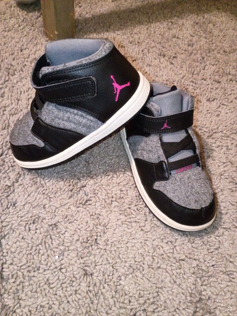 Jordan shoes 8c $20 OBO 