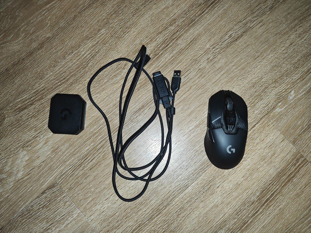 Logitech G900 Wireless or Wired Gaming Mouse 