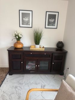 Tv stand