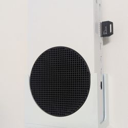 Xbox Series S. 512 GB with 1TB expansion card. Like New, Very Light Use