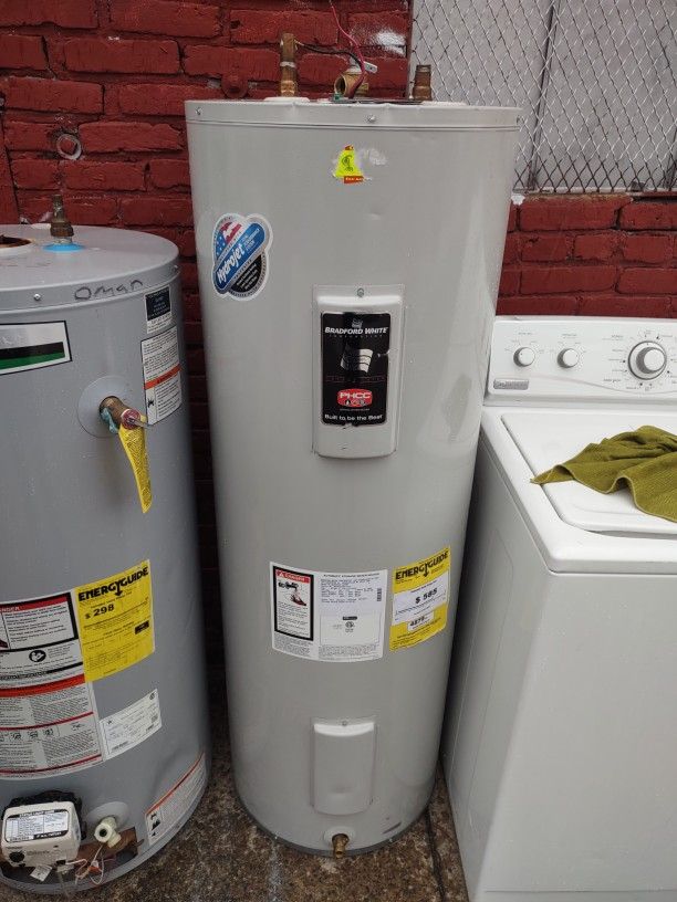 Electric 40 Gallon Water Heater Working Great Condition