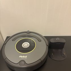 iRobot Roomba 645 – Missing Battery – Includes Dock