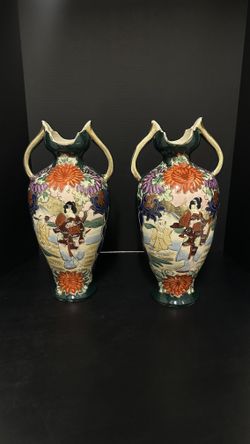 Pair of 2 Old Or Ate handled vases Japanese