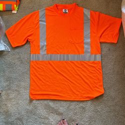 Size M T-shirt Tingley