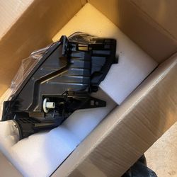 Driver Side Headlight For Dodge Durango 