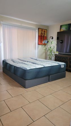 VERY NICE LIKE NEW CALIFORNIA KING SIZE BEAUTY REST MATTRESS AND BOXSPRINGS FOR SALE! IN EXCELLENT CONDITION, FREE DELIVERY
