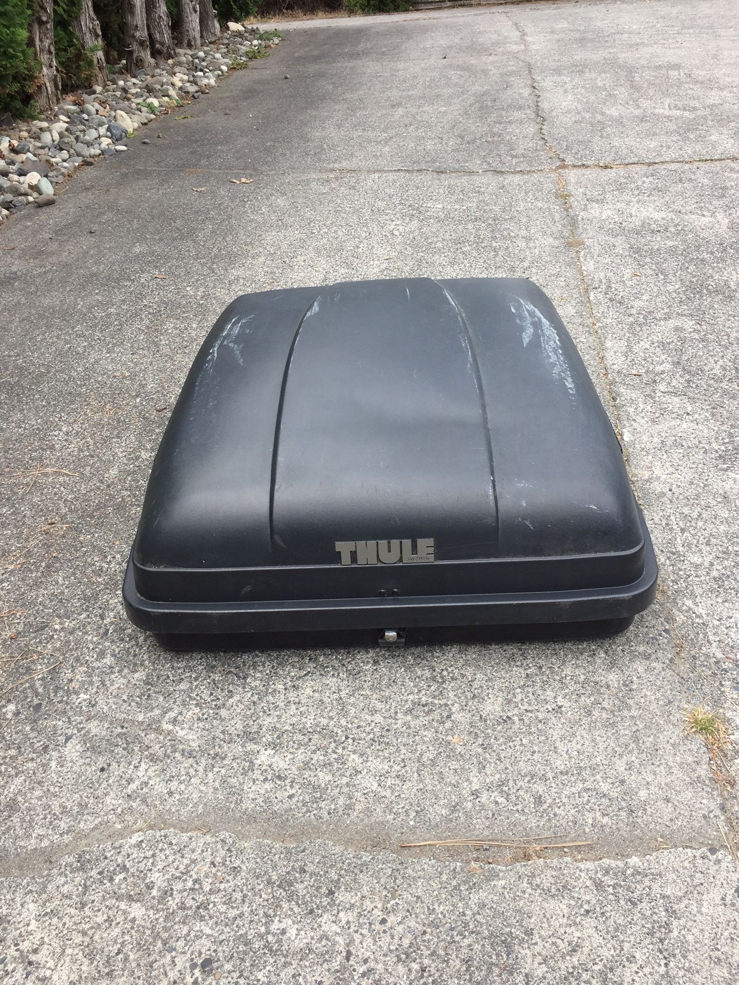 Thule Weekender cargo box for Sale in Lynden WA OfferUp