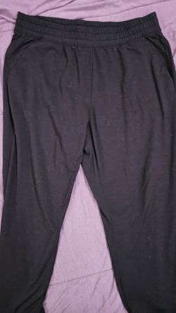 black sweatpants