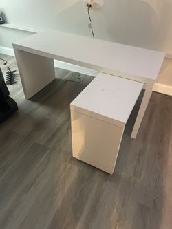 White office Desk 