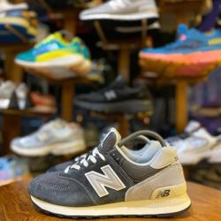 ON SALE size 8 Menns