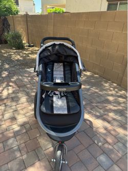 Graco Click Connect Jogging Stroller