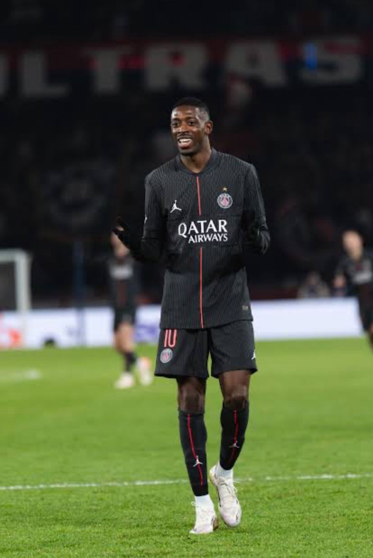 PSG Black Jordan Jersey XL 👑