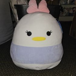 Squishmallow Daisy Duck 20" Squishmallow