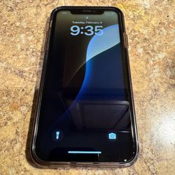 iPhone XR + MBP Unlocked No Sim Restrictions 