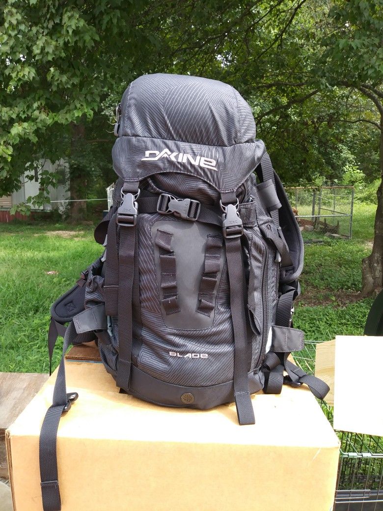 Brand New Dakine Blade 29 Backpack/ Campsaver