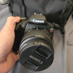 Canon EOS REBEL T7