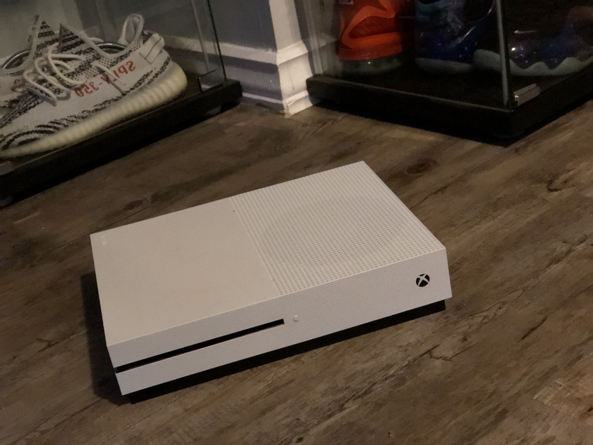 Xbox One S