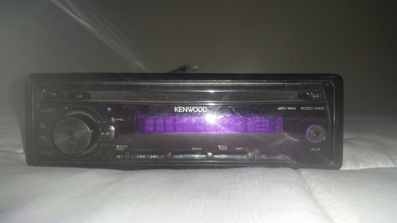Kenwood (KDC-148) MP3/WMA Detachable Face car stereo