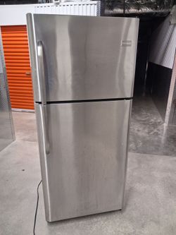 Stainless Steel Frigidare Refrigerator LIKE NEW 30 W X 68  H Working Perfect
