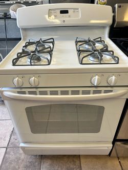 GE stove (delivery+install available) Width 30”
