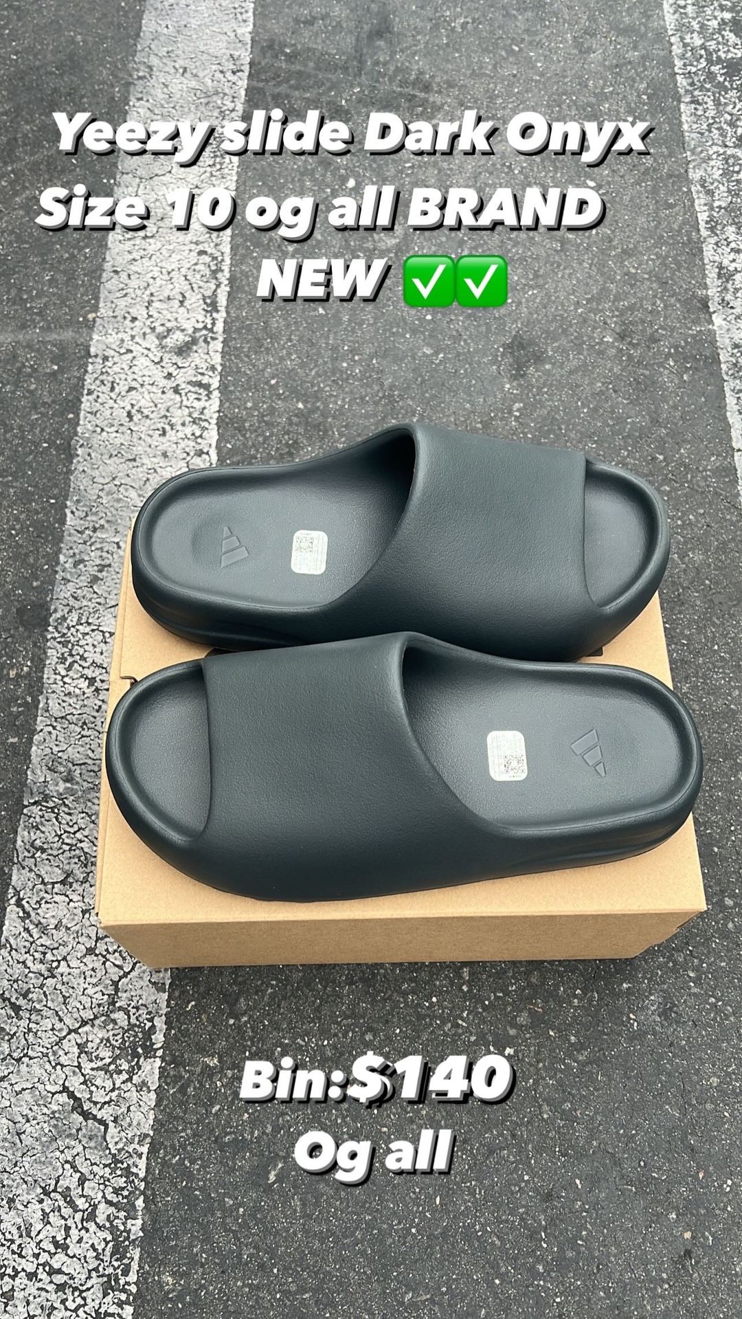 Yeezy Slide Dark Onyx 