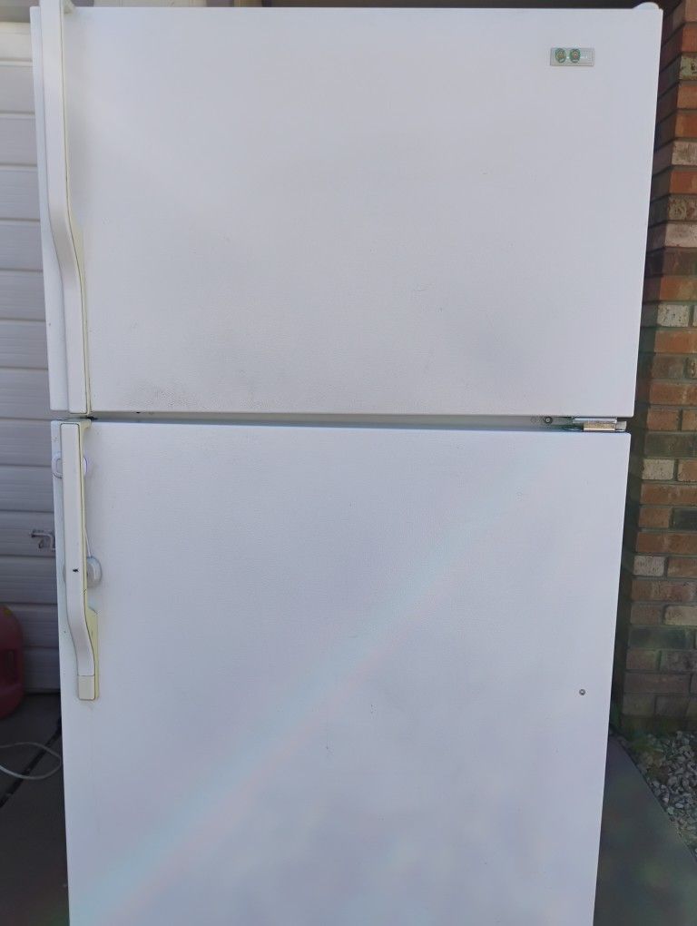 Magic Chef Refrigerator