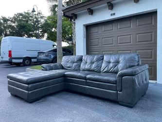🛋️ Sectional Couch/Sofa - Leather - Delivery Available 🚛