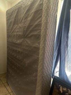 Queen Size Mattress Gray Quilted