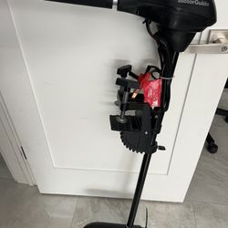 MotorGuide Manual Control Crossbar Bracket