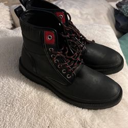 Mens Boots Size 81/2 By Guess $60 New!!!