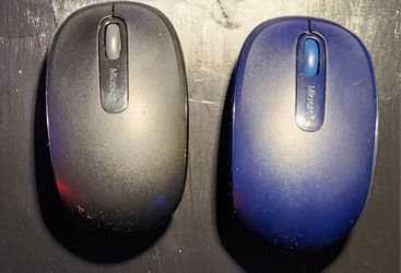 Microsoft Wireless Mouse with USB Receiver