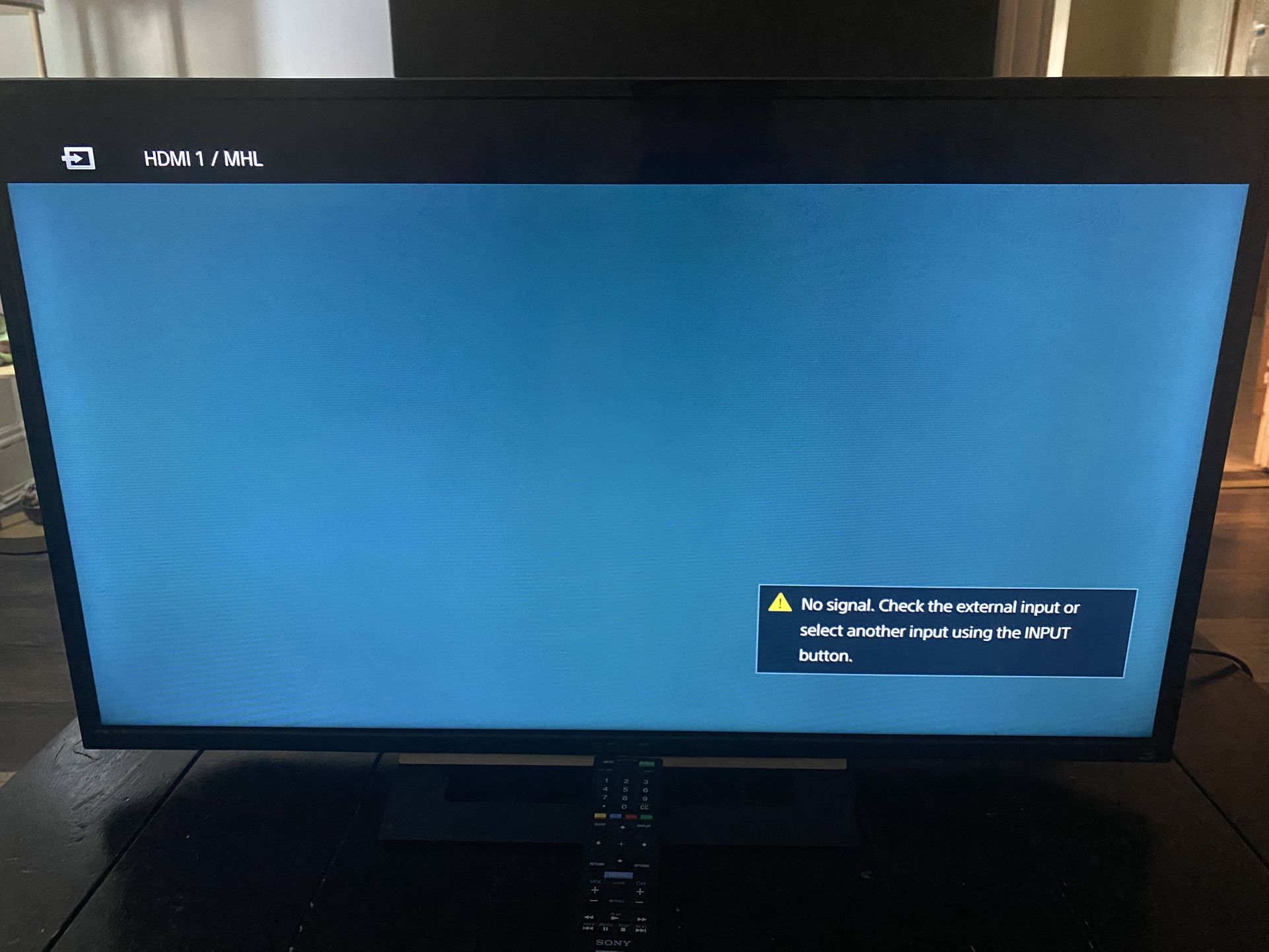 Sony 32” LED HDTV – KDL-32R330B – Works Great
