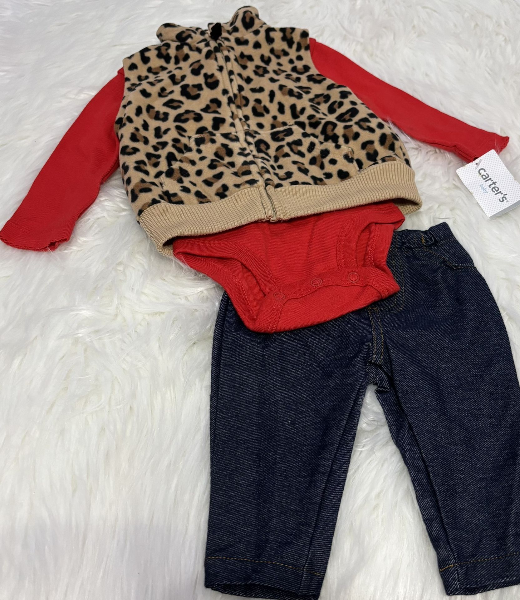 New! Carter’s 3pc Baby Outfit *3 Months